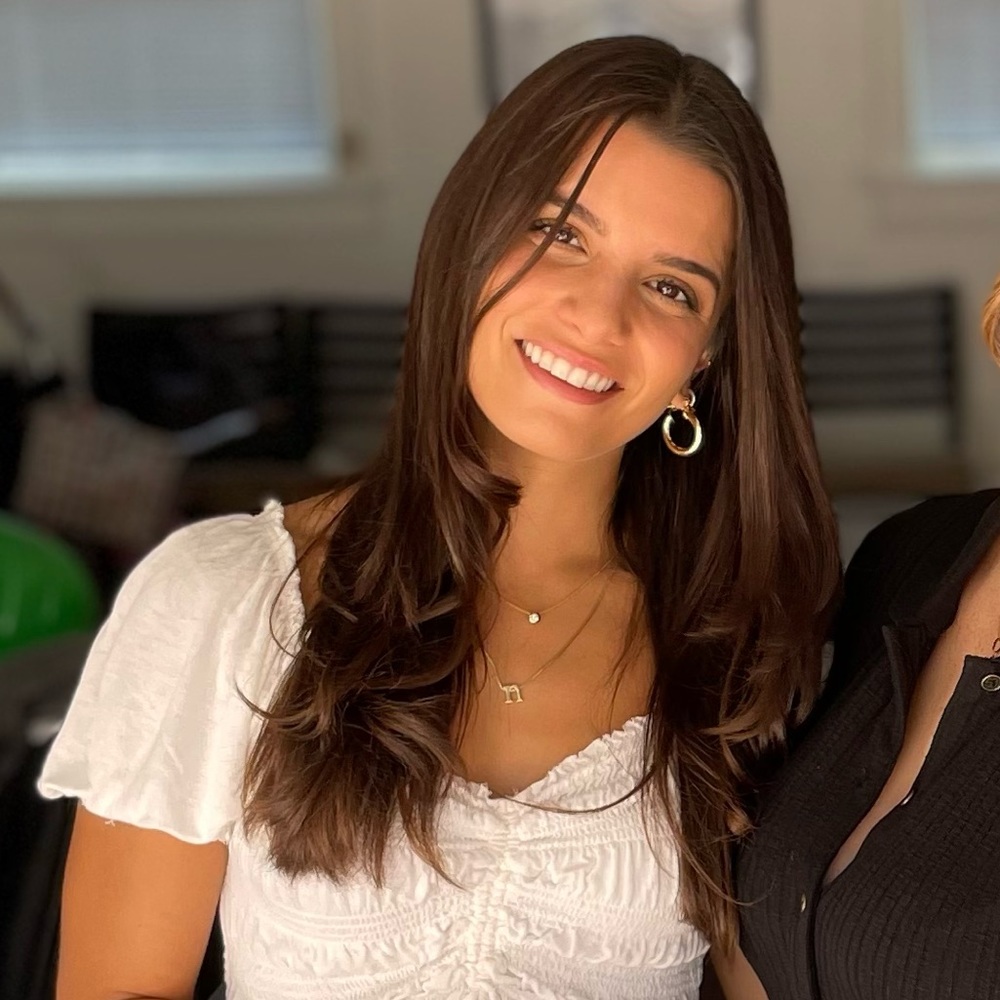 Meet your Posher, Nicole